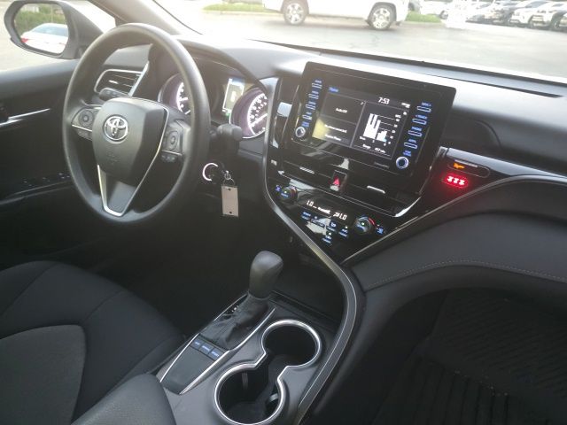 2024 Toyota Camry LE - Photo 13