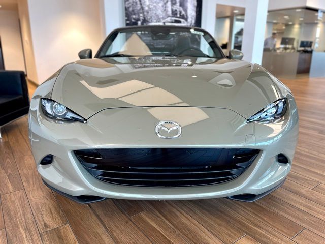 2024 Mazda MX-5 Miata Grand Touring 6