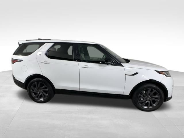 2022 Land Rover Discovery S R-Dynamic 7