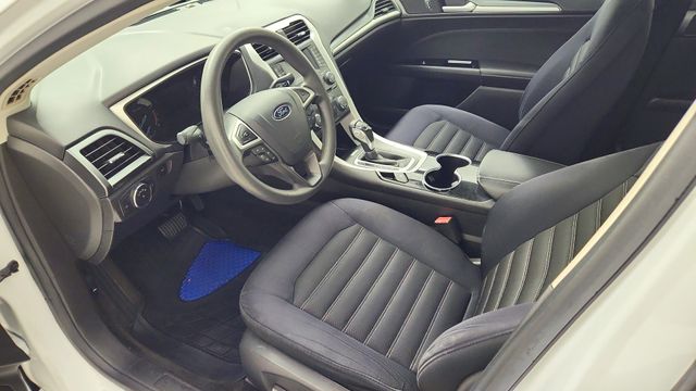 2015 Ford Fusion SE White at Bravo Nissan