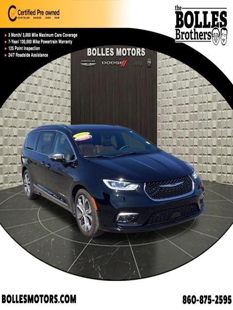Diamond Black Crystal Pearlcoat 2024 Chrysler Pacifica Minivan Front-Wheel Drive 9-Speed Automatic