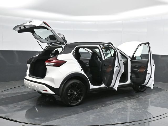 2024 Nissan Kicks SR 43