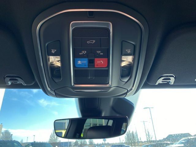 2026 Jeep Grand Wagoneer Limited - High Gloss Black exterior view 14