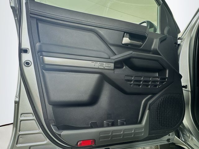 2025 Toyota Tacoma TRD Off Road - Photo 13