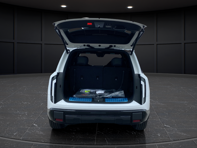 New 2027 White Kia X-Line SX image 27
