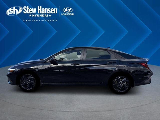 New 2026 Black Hyundai SEL Sport image 3