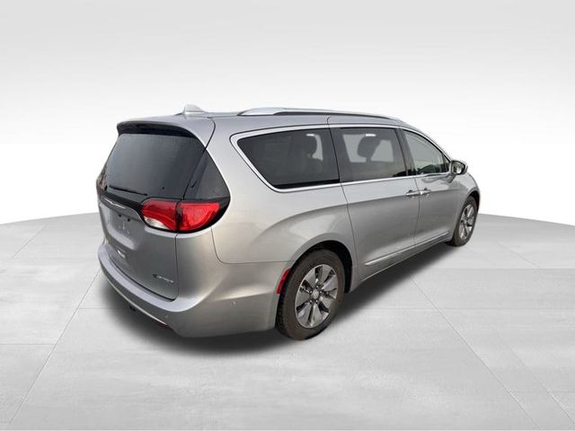 2018 Chrysler Pacifica Hybrid Limited 3