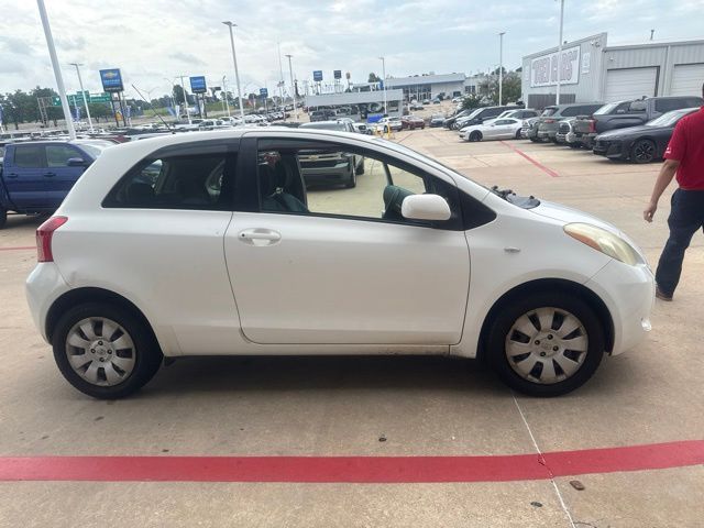 White 2007 Toyota Yaris Hatchback Front-Wheel Drive 4-Speed Automatic