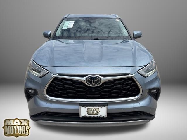 Used 2021 Toyota Highlander SUV