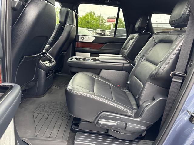 2023 Lincoln Navigator L Reserve photo