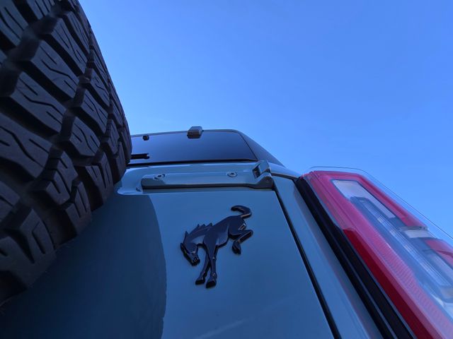 2021 Ford Bronco First Edition:B02088