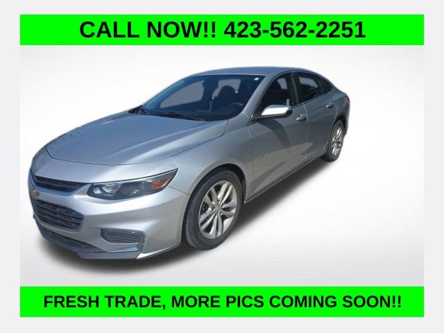  2017 Chevrolet Malibu LT FWD   