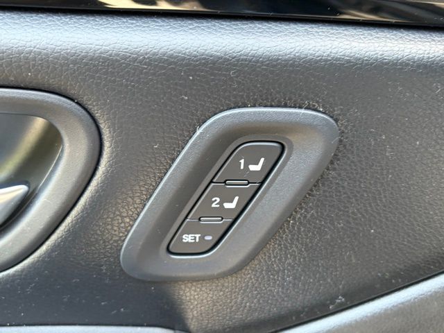 used 2025 Honda Pilot car, priced at $43,895