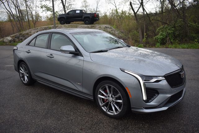 Argent Silver Metallic 2023 Cadillac CT4 V-Series AWD Sedan All-Wheel Drive Automatic