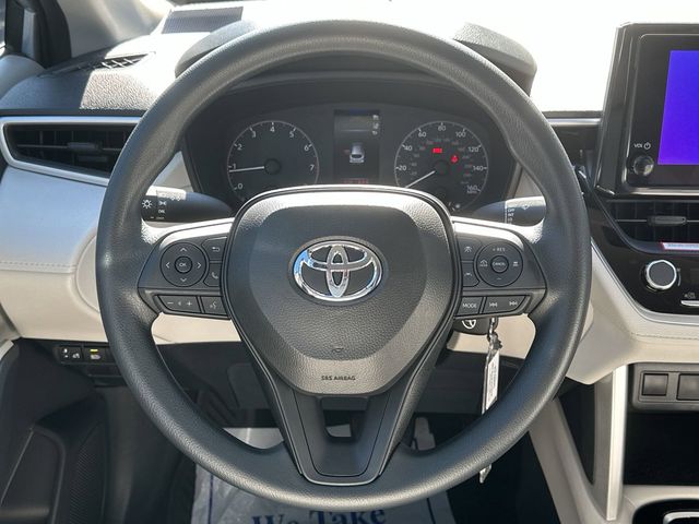 2024 Toyota Corolla Cross L 8