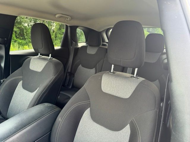 Used 2017 Silver Jeep Sport image 24