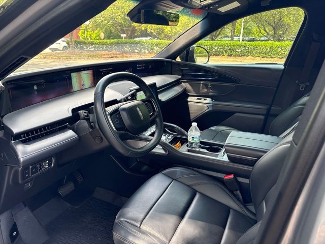 Used 2024 Gray Lincoln Premiere image 8