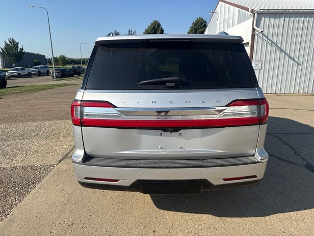 2018 Ingot Silver Lincoln Navigator L Select 4X4 SUV