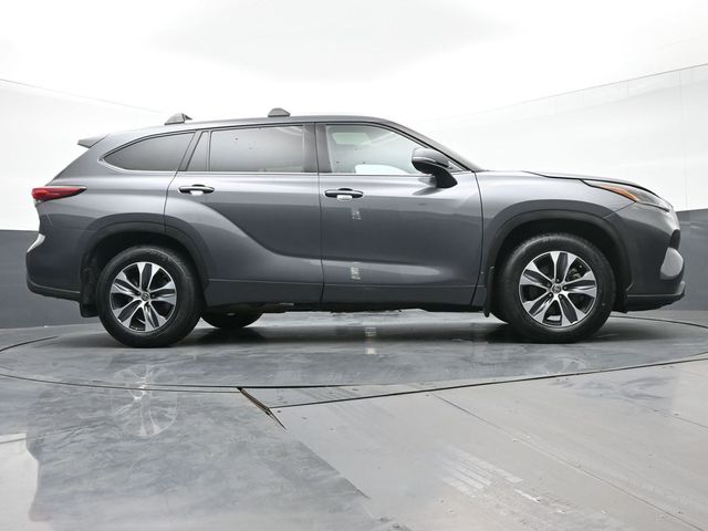 2021 Toyota Highlander XLE 39