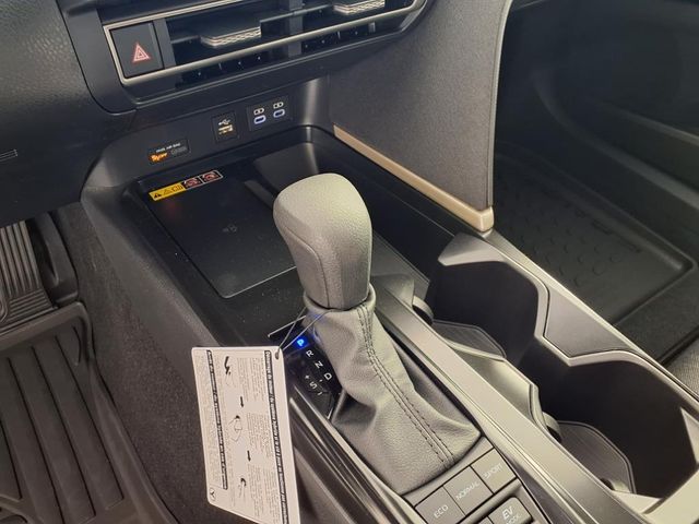 2025 Toyota Camry LE photo