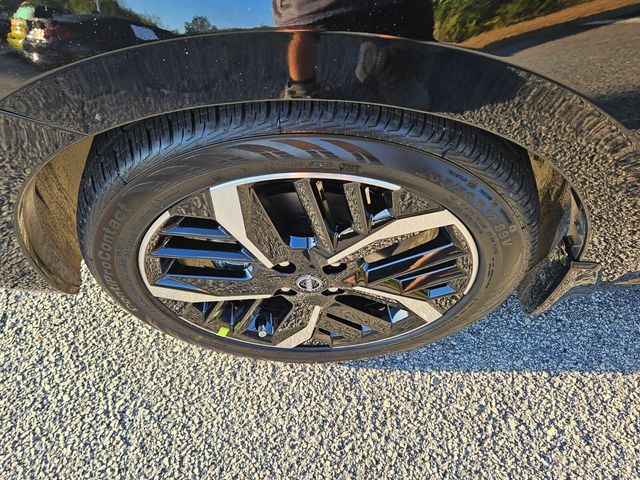 New 2025 Black Nissan 1.6 SR image 17