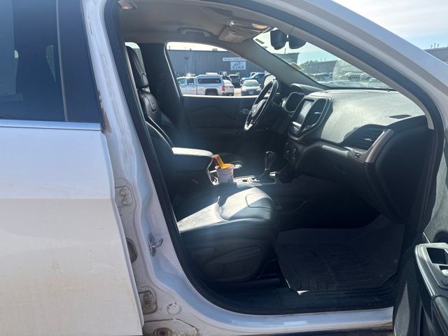 2016 Bright White Clearcoat Jeep Cherokee Limited 4X4 SUV