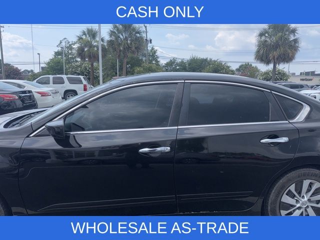 2015 Super Black Clearcoat Nissan Altima 2.5 S FWD Sedan