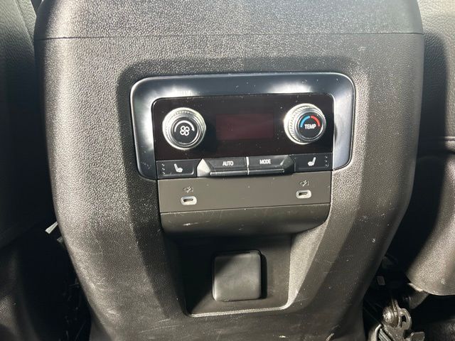 Used 2022 GMC Yukon XL SUV