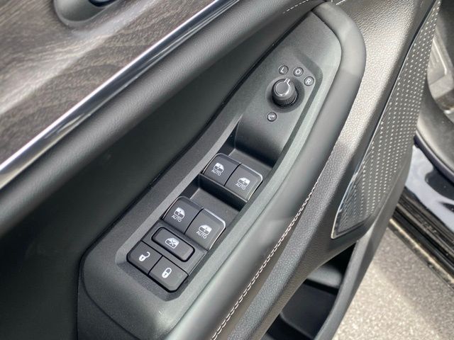 new 2025 Jeep Grand Cherokee car, priced at $52,418