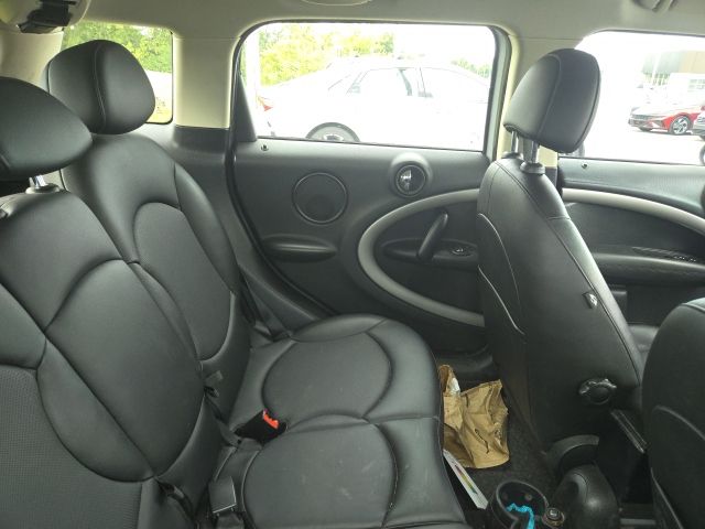 Used 2015 White MINI Base image 5