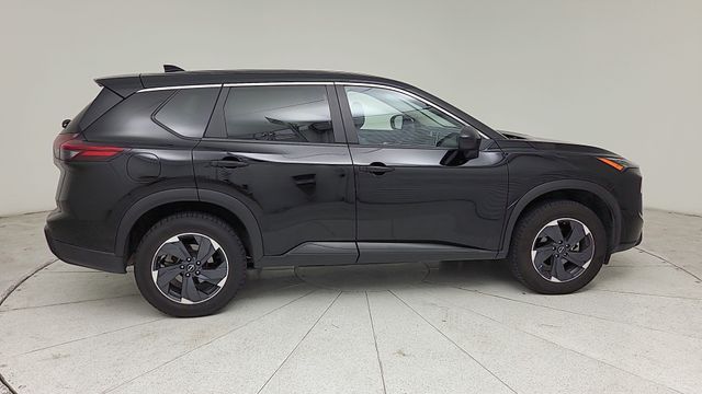 2024 Nissan Rogue SV - 5