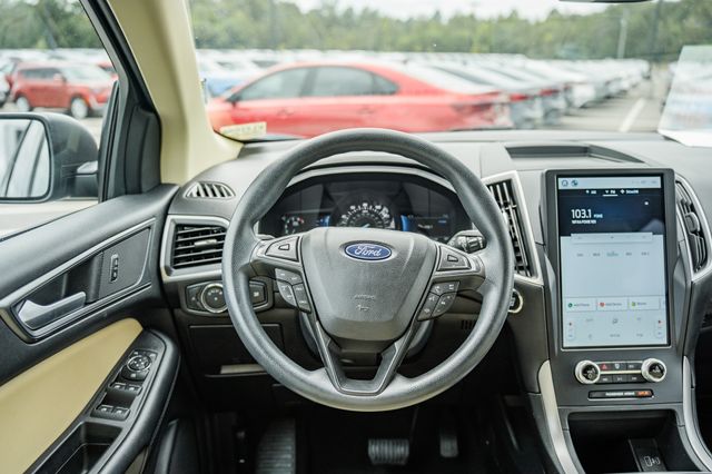 2022 Ford Edge SE 24