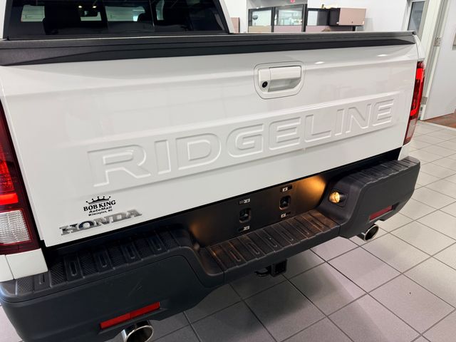 2024 Honda Ridgeline RTL White at Superior Honda