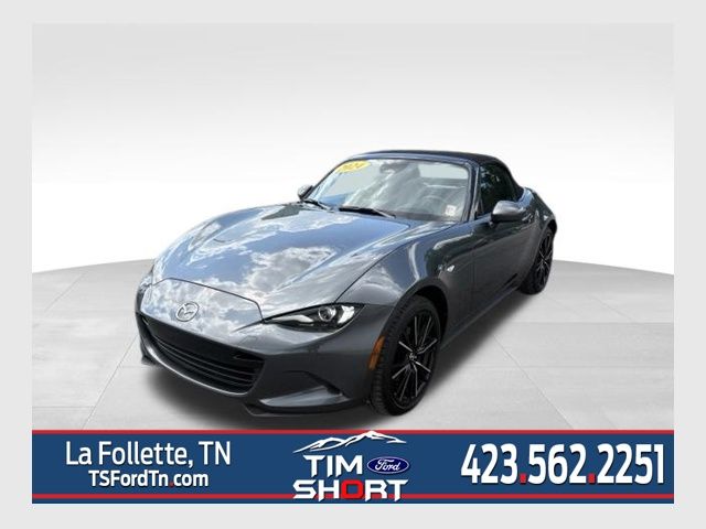 Machine Gray Metallic 2024 Mazda MX-5 Miata Convertible Rear-Wheel Drive 6-Speed Manual