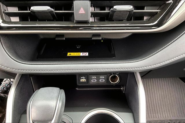 Used 2024 Toyota Highlander XLE 4D Sport Utility