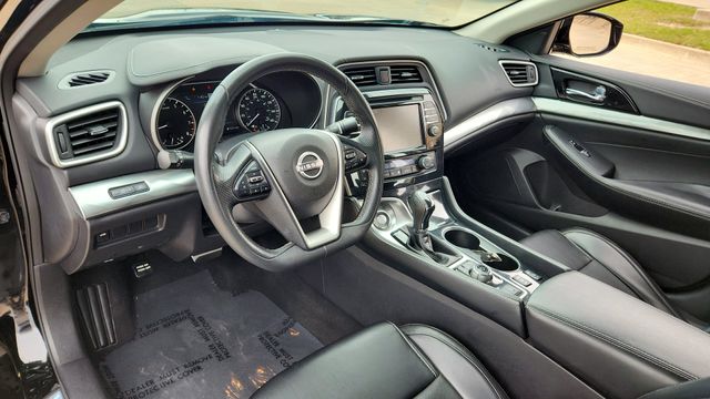 2023 Nissan Maxima