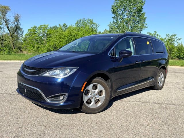 2017 Chrysler Pacifica Touring L Plus