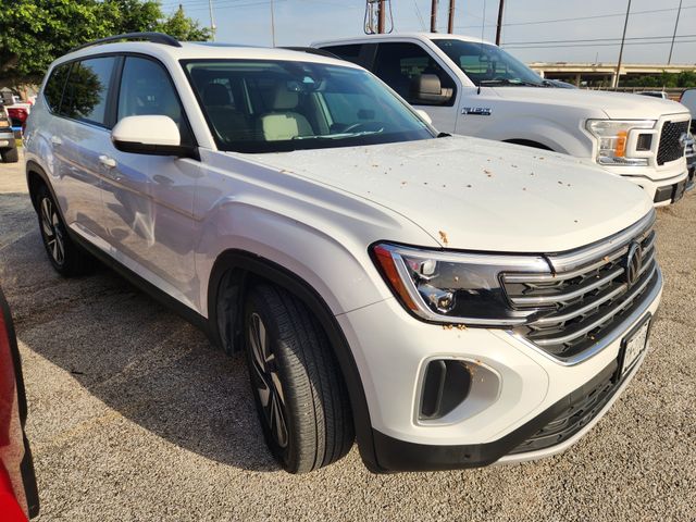 Pure White 2024 Volkswagen Atlas SUV / Crossover Front-Wheel Drive 8-Speed Automatic
