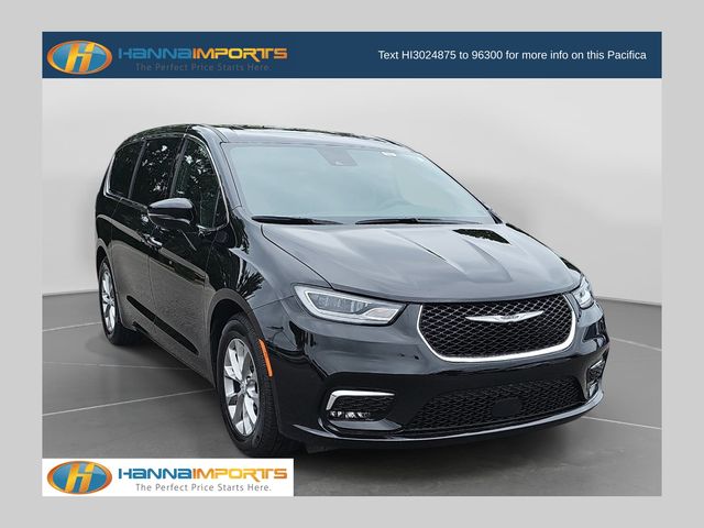 Diamond Black Crystal Pearlcoat 2026 Chrysler Pacifica Minivan Front-Wheel Drive 9-Speed Automatic