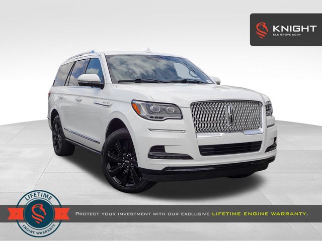 Pristine White Metallic Tri-Coat 2022 Lincoln Navigator SUV / Crossover Four-Wheel Drive Automatic