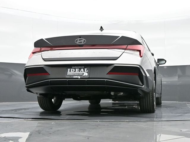 2025 Hyundai Elantra SEL 34