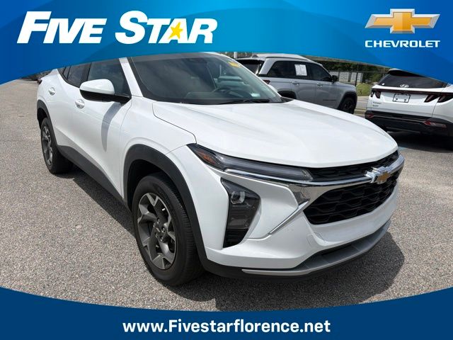 Summit White 2025 Chevrolet Trax SUV / Crossover Front-Wheel Drive 6-Speed Automatic