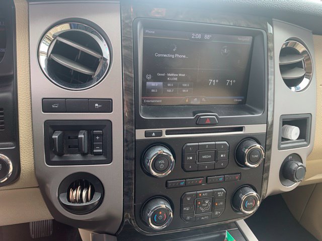 Used 2015 White Ford Limited image 13