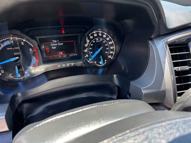 Used 2019 Silver Ford XLT image 18