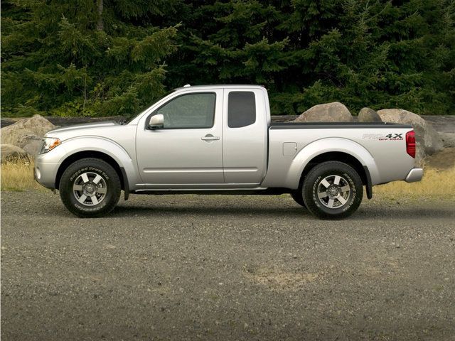 Cayenne Red Metallic 2020 Nissan Frontier Pickup Truck Four-Wheel Drive 9-Speed Automatic