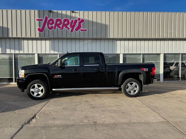 View vehicle photo 2