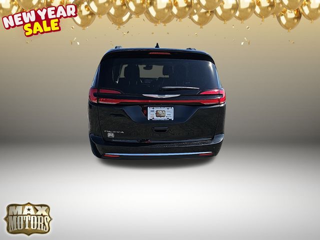 2022 Chrysler Pacifica Touring L 7