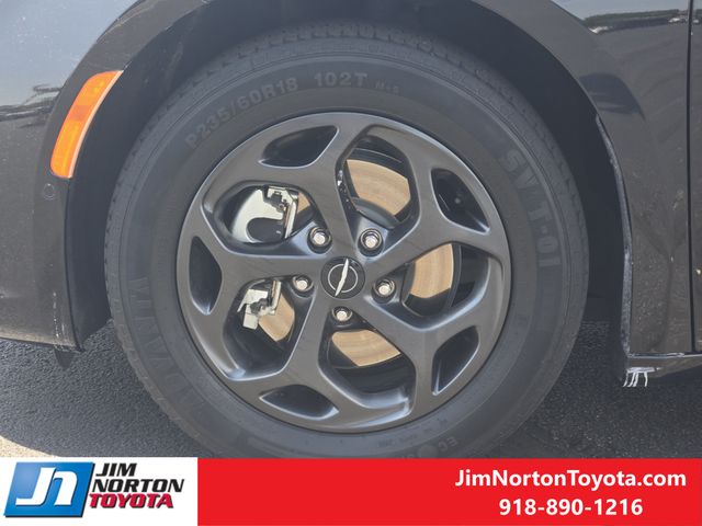 Used 2021 Chrysler Pacifica Hybrid Van