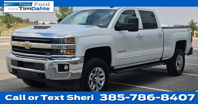 Summit White 2019 Chevrolet Silverado 2500HD Pickup Truck Four-Wheel Drive 6-Speed Automatic