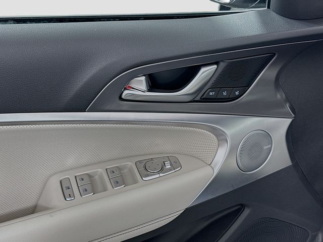 2026 Genesis G70  20